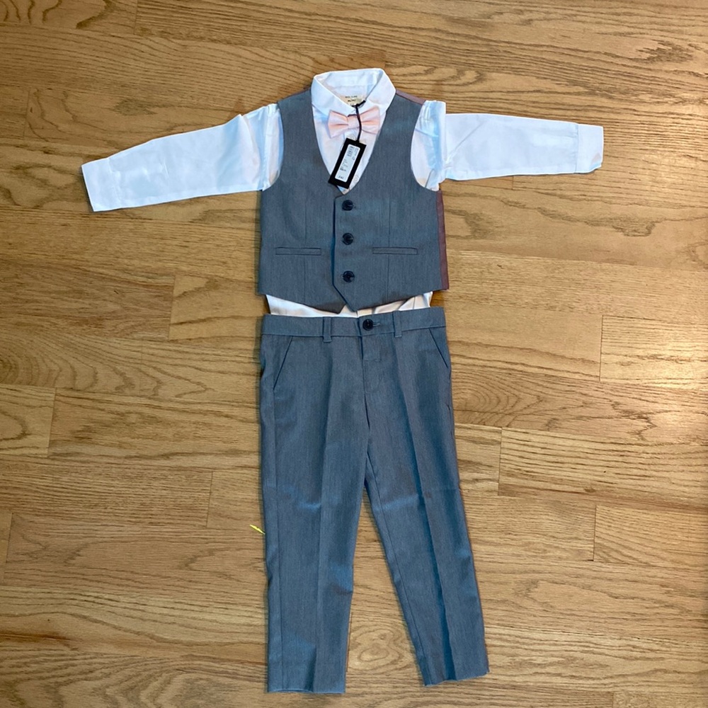 River Island Grey Toddler 4 Piece Suit Size 2-3